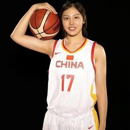 土媒：特拉布宗体育有意克拉森，球员本赛季仅为国米出场72分钟　据Sporx报道称，特拉布宗体育有意引进国米中场克拉森。